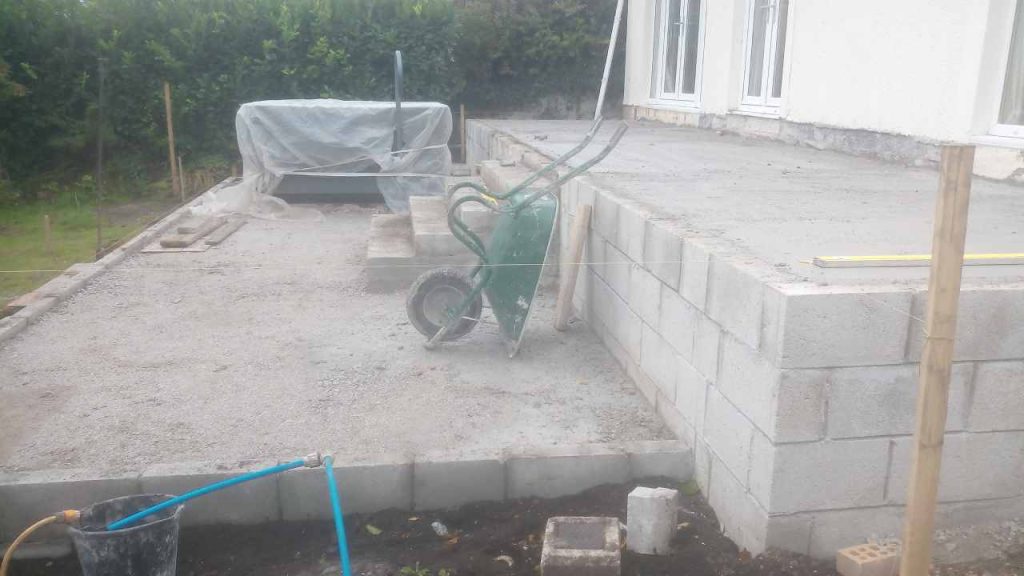 recycled compacted hardcore and road base, concrete and cement screed with fibres