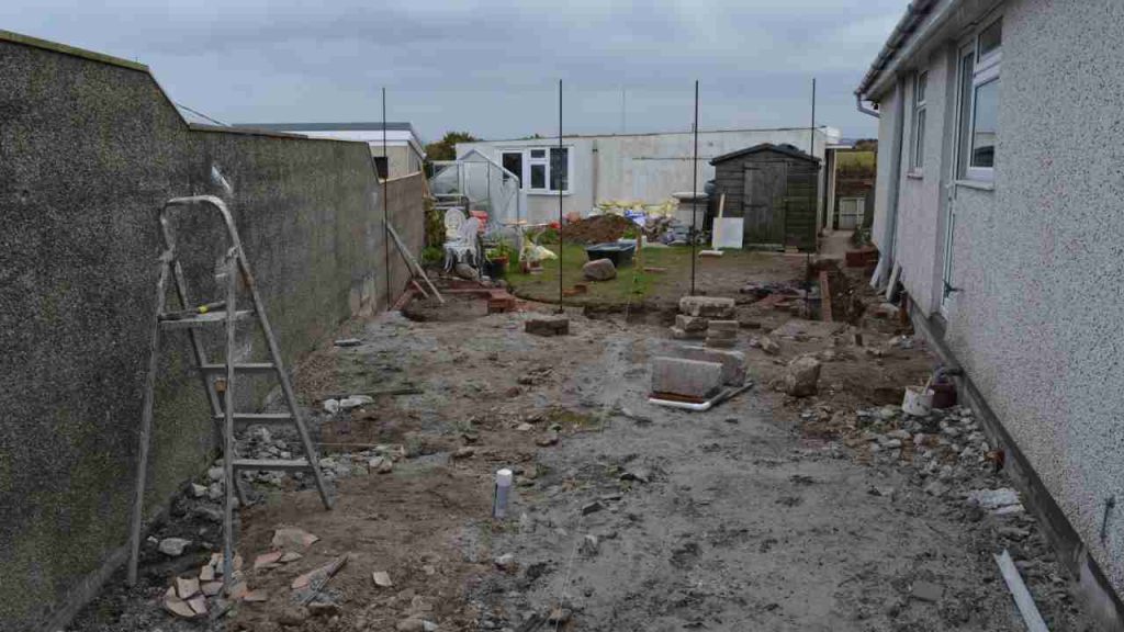 groundwork steel bars in for brick piers
