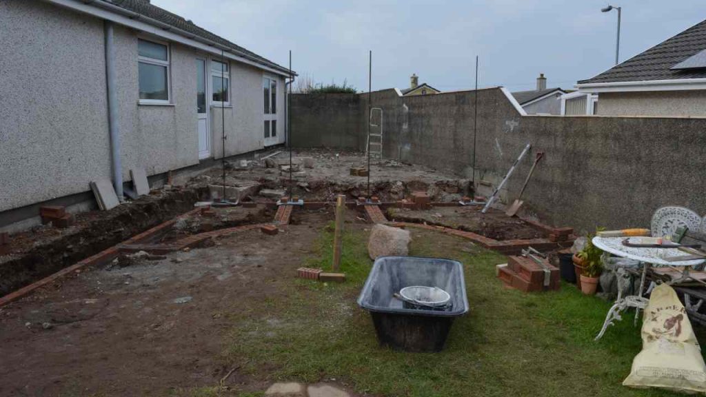 groundwork steel bars in for brick piers