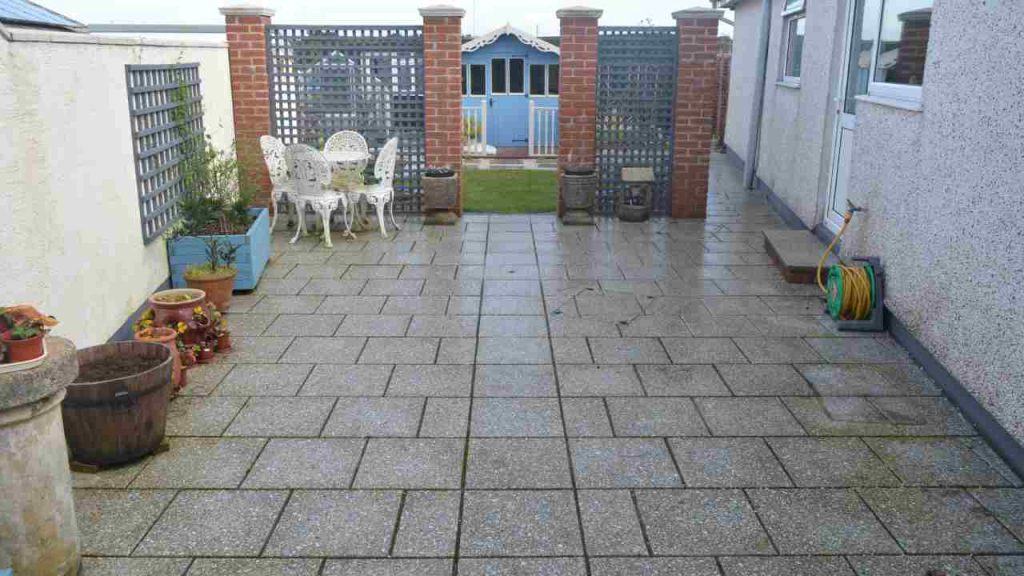 patio with brick piers and trellis