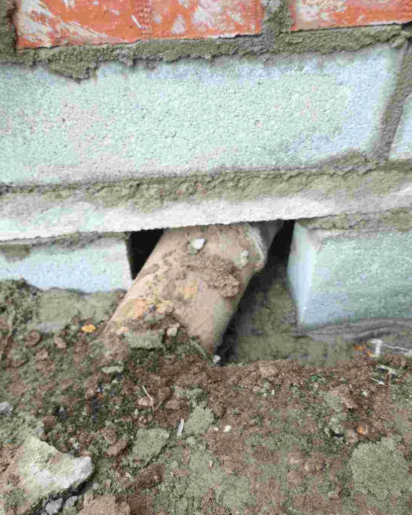 Lintel stepover drain